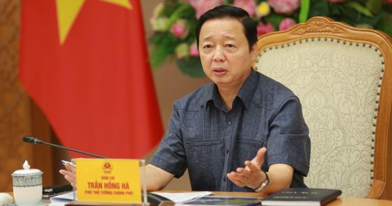 Hình ảnh bên trong nhà ga hành khách Sân bay Chu Lai, thể hiện không gian sạch sẽ, hiện đại và các tiện ích cơ bản