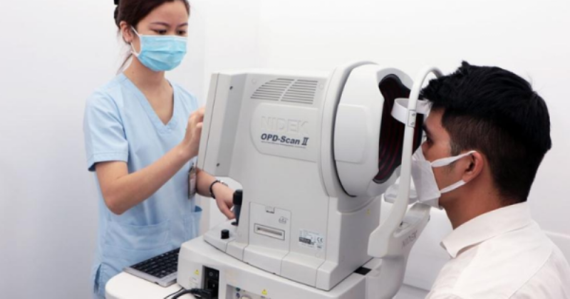 Ảnh minh họa người làm việc hiệu quả qua đêm hoặc sáng sớm để phù hợp với múi giờ đối tác ở Canada, thể hiện sự năng động và thích ứng
