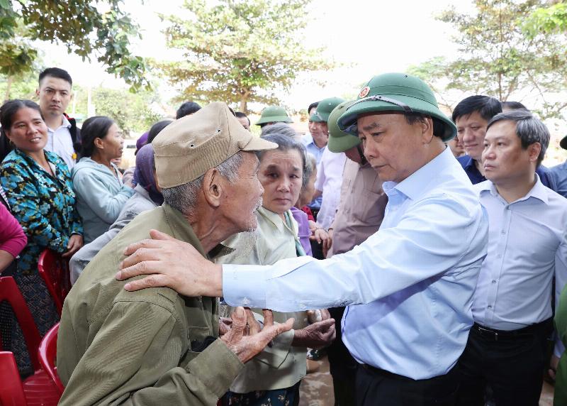 Hình ảnh minh họa một dự án phát triển hạ tầng ở khu vực nội địa Trung Quốc, thể hiện nỗ lực thu hẹp khoảng cách vùng miền.