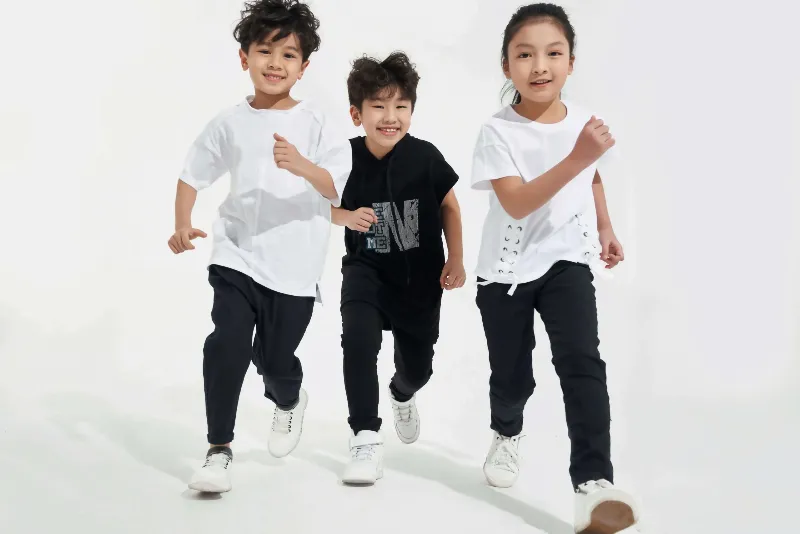 Bố mẹ đo size quần áo cho bé tại nhà chính xác nhất
