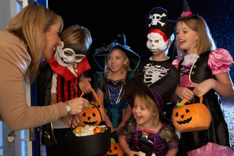Ngày Halloween là ngày nào? Lịch sử, ý nghĩa & mẹo “quẩy” an toàn